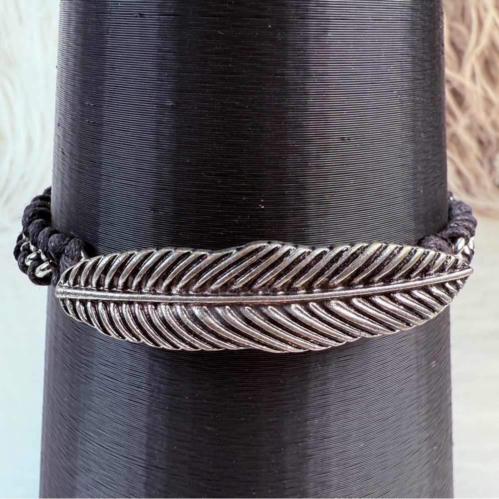 Black and silvertone, leaf costume, pull tie bracelet